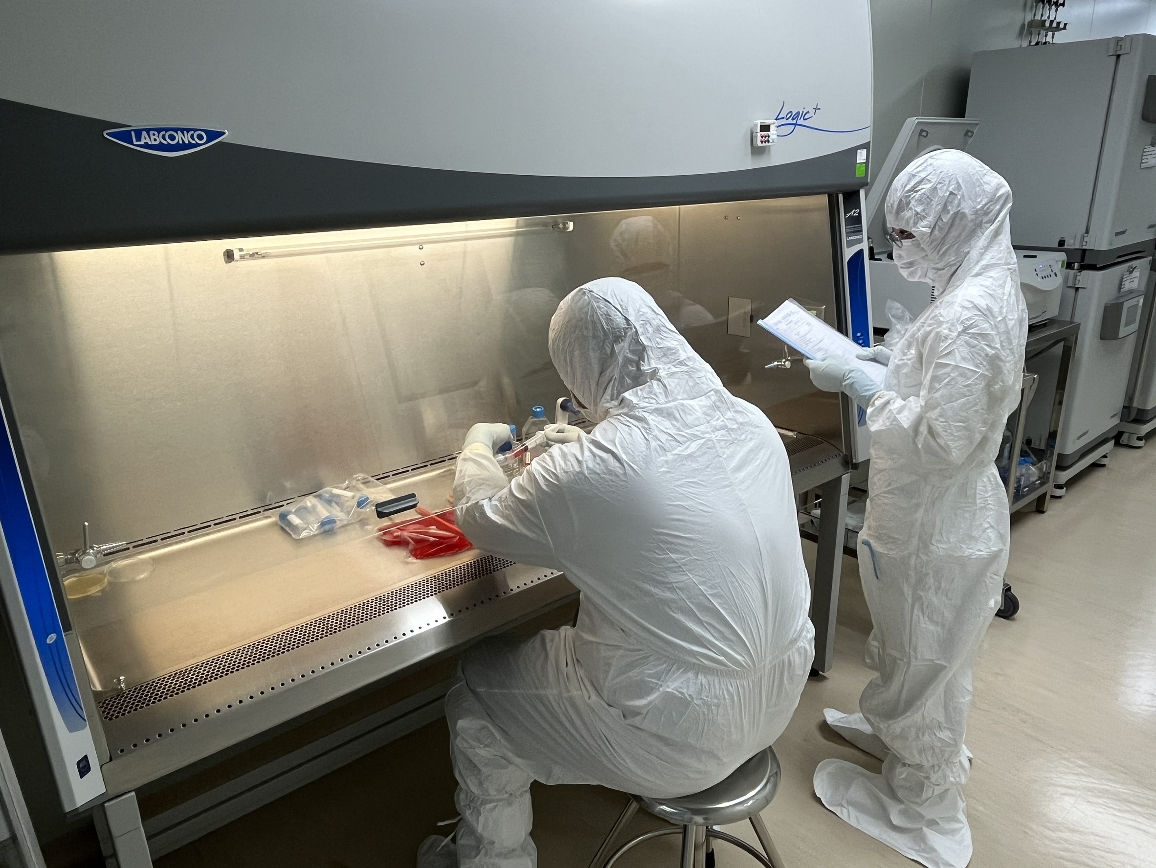 尚寧生物科技經衛福部查核通過的細胞製備廠, 具有高標準的環境監控及維護系統